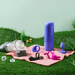 New LoversStores Closer Embrace Vibrating Cock Ring