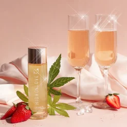 Hot LoversStores High On Love Strawberries & Champagne Massage Oil