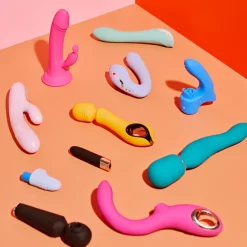 Outlet LoversStores Strike A Pose Tapping & Suction G-Spot Vibrator